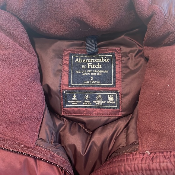 Abercrombie & Fitch down jacket - Picture 2 of 4